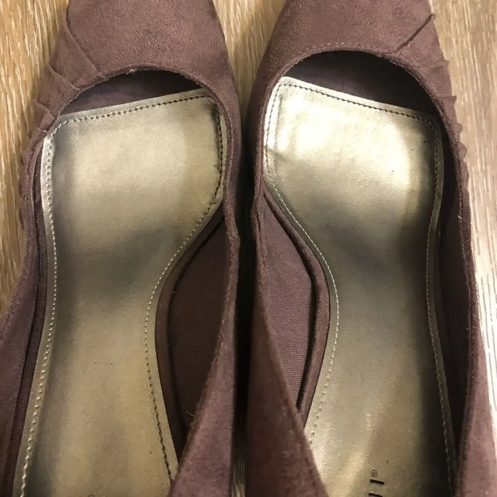 Fioni Dusty Purple Suede peep toe Wedge shoe 9